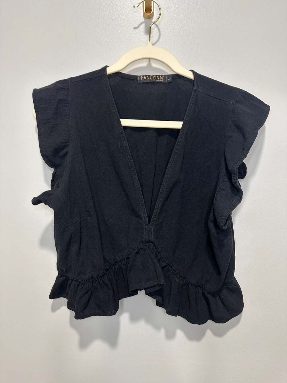 FANCYINN Black Sleeveless Ruffle Crop Top Blouse, SzL